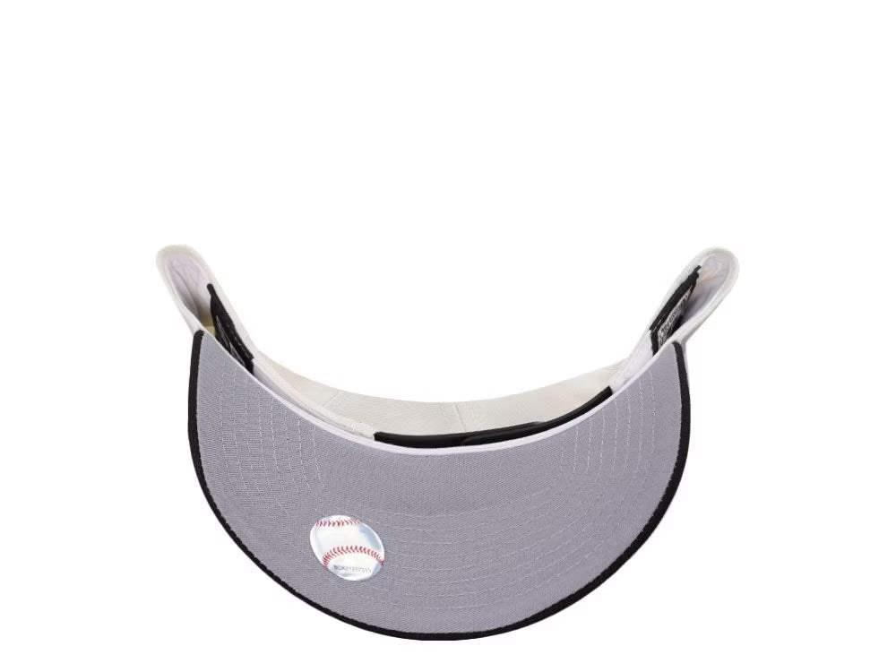 New Era Toronto Blue Jays 30th Anniversary Chrome Black Two Tone Edition 9Forty A Frame
Snapback Gorra